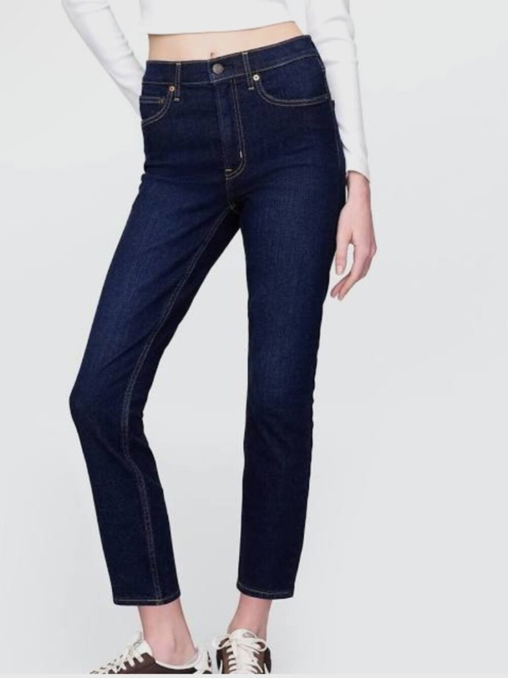 GAP High Rise Vintage Slim Cropped Jeans - Size 8